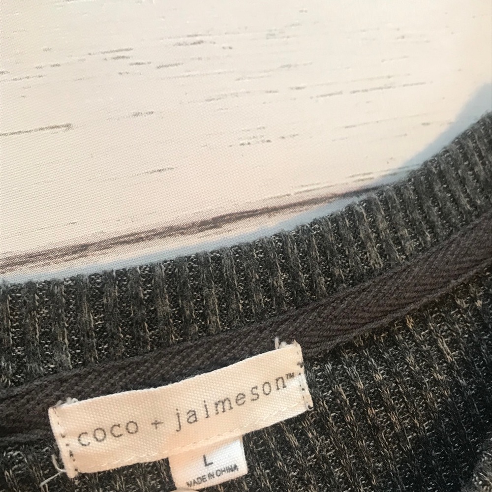 Coco + Jamieson Gray long sleeve ribbed top - Picture 2 of 6